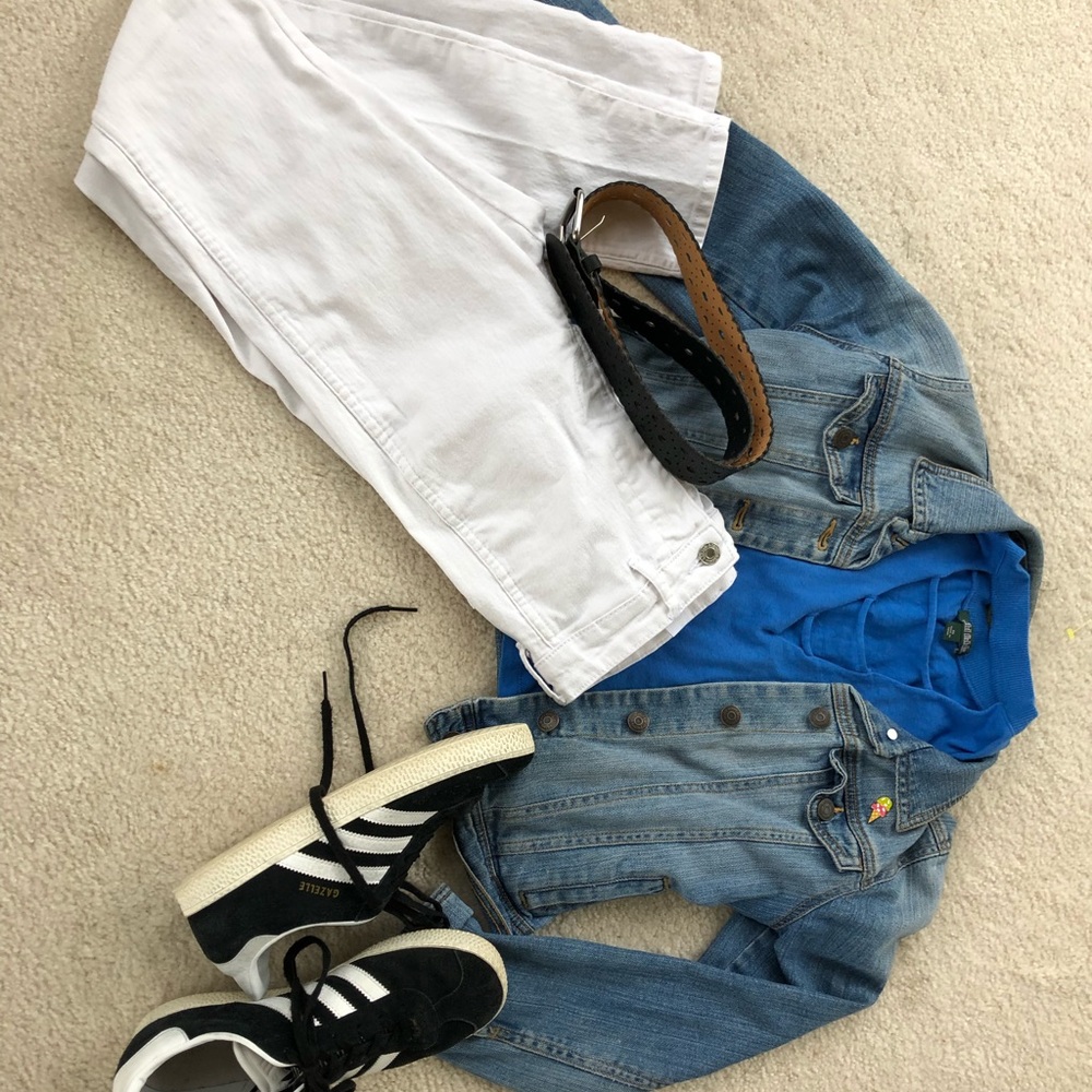 Cobalt blue lazer cut v-neck casual shirt